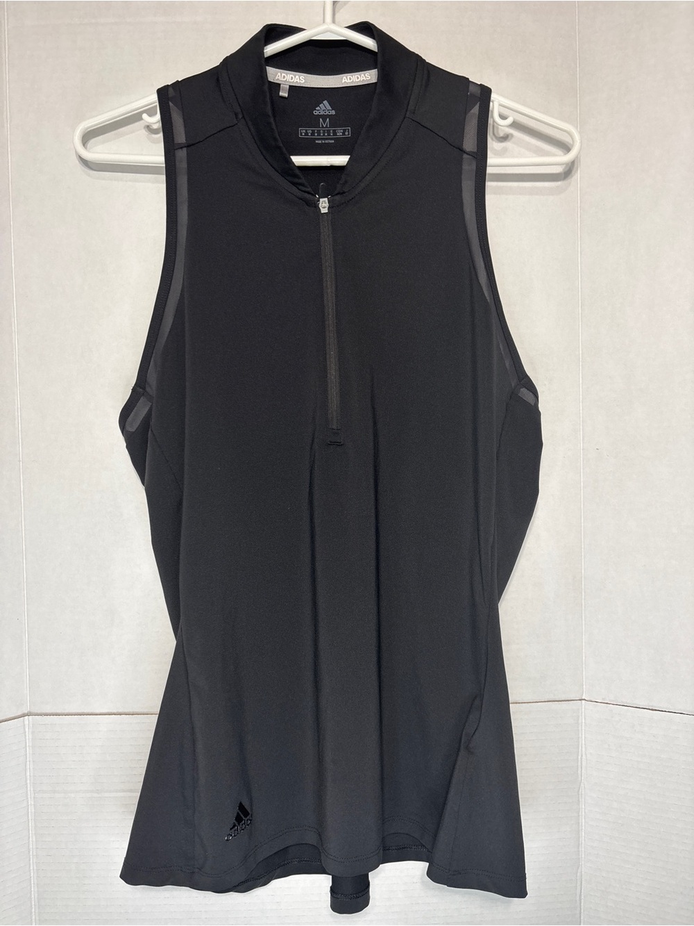 adidas women’s Rangewear Sleevless Polo Black Zip-Front Athletic Tank Golf Shirt